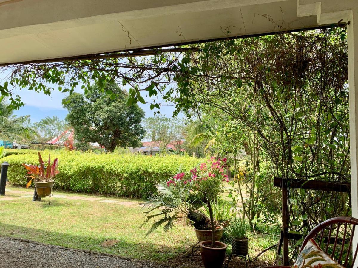 Lovely Garden Villas Pantai Cenang  Exterior photo
